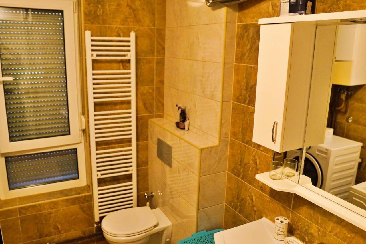 City Center Grand Apartment - Three-Bedroom, Free Parking 塞拉耶佛 外观 照片