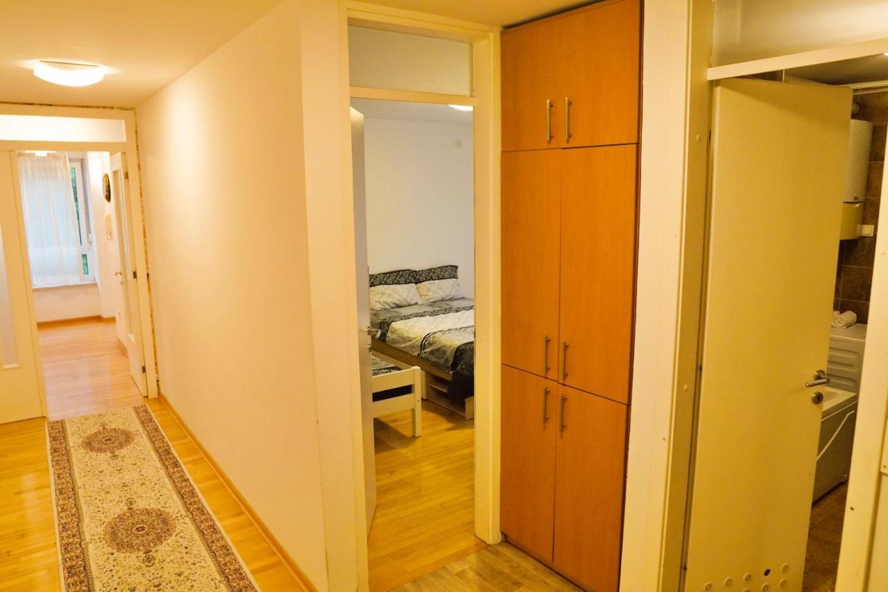 City Center Grand Apartment - Three-Bedroom, Free Parking 塞拉耶佛 外观 照片